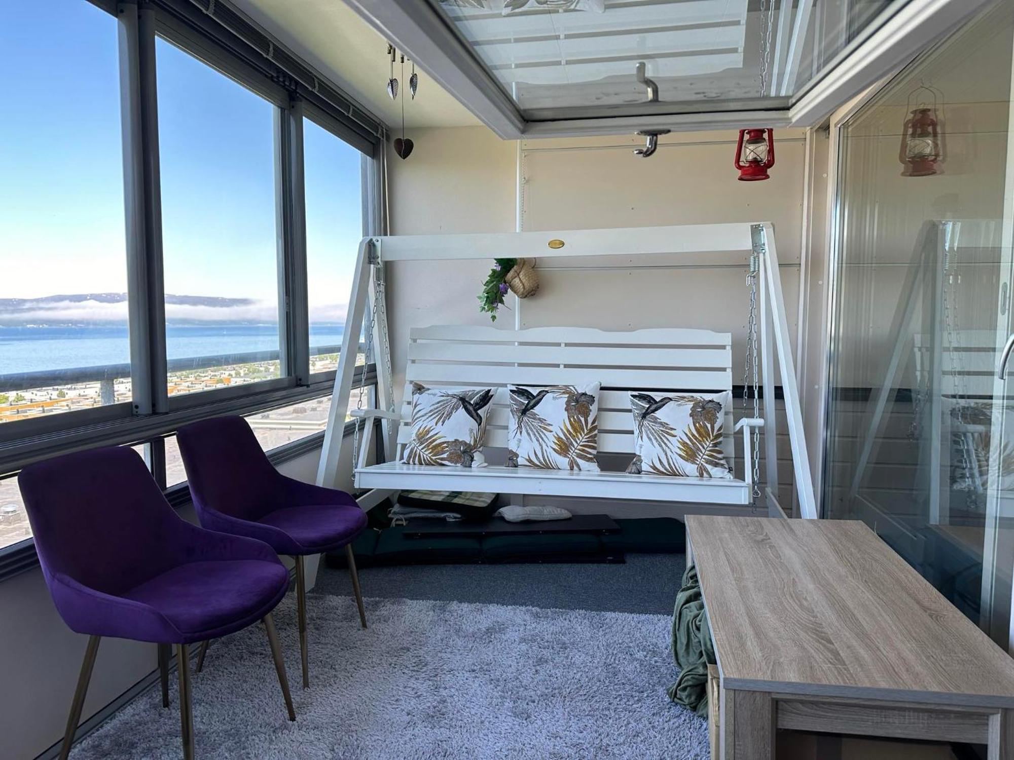 Miracle Tromso, Cozy Double Bed Private Room In A Shared Apartment With Stunning Tromso Views Exterior photo